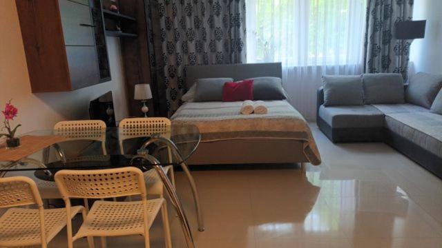 Апартаменты Cherry Apartament W Scislym Centrum Варшава Экстерьер фото