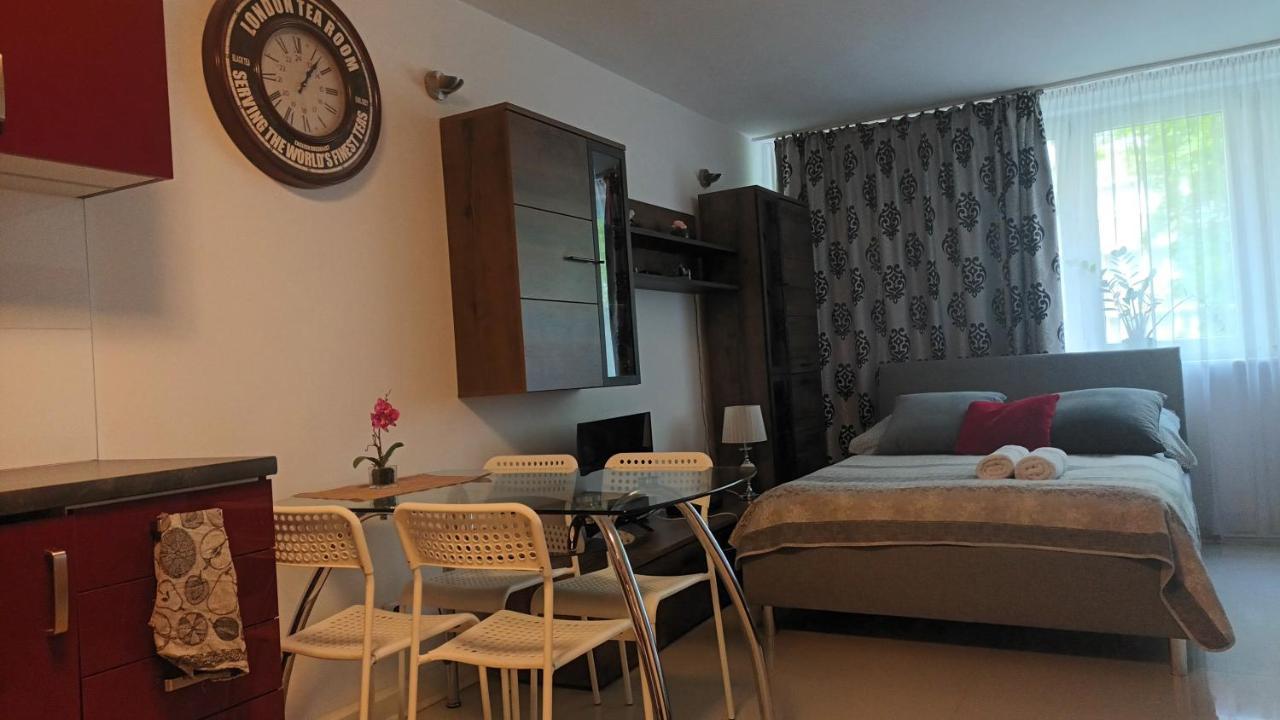 Апартаменты Cherry Apartament W Scislym Centrum Варшава Экстерьер фото