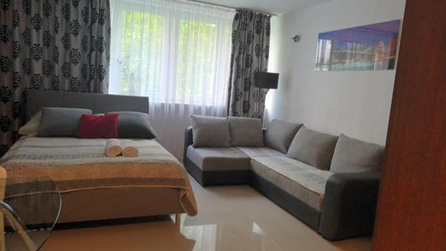 Апартаменты Cherry Apartament W Scislym Centrum Варшава Экстерьер фото